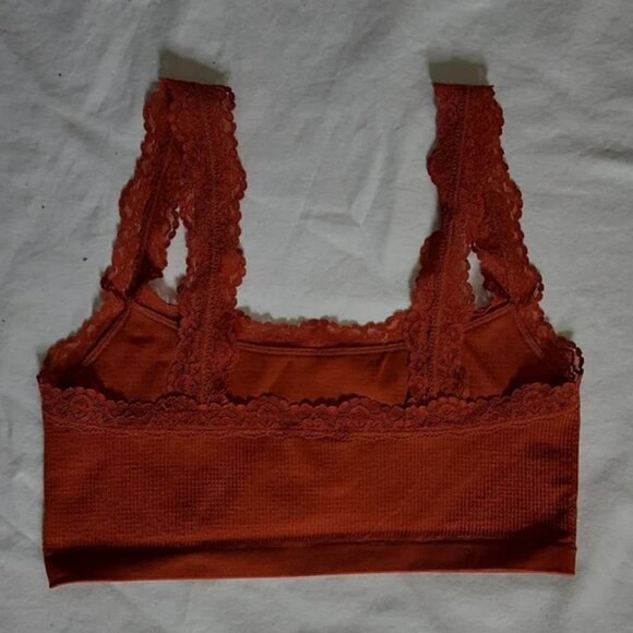 ☀️Silk & Salt lace trim Bralette☀️ - Picture 2 of 4
